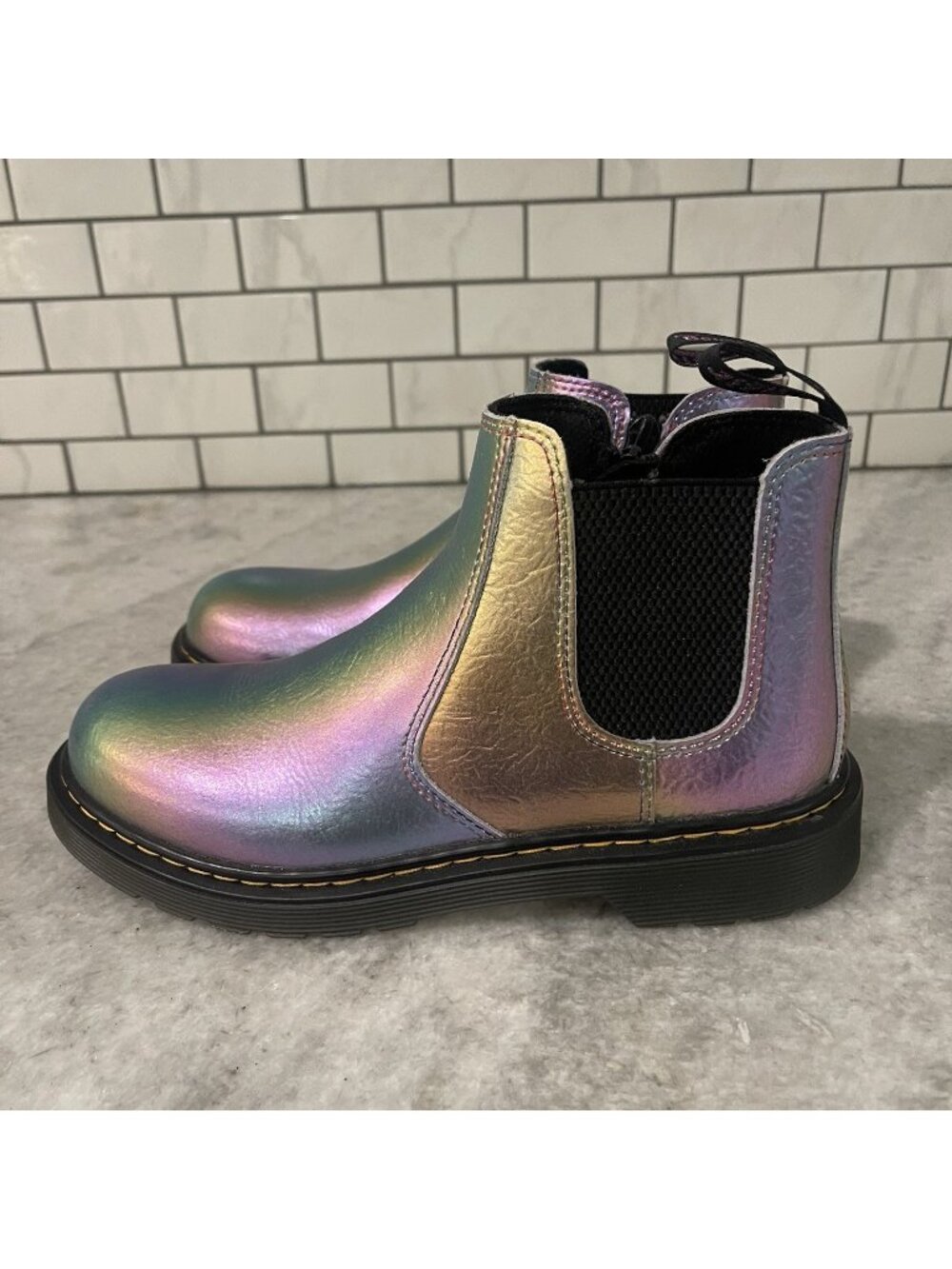 Doc Martens Women Size 6 Iridescent Crinkle Chelsea Boots Rainbow 2976 Youth